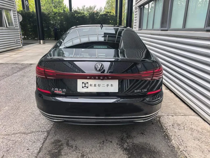 Volkswagen Passat — фото 5