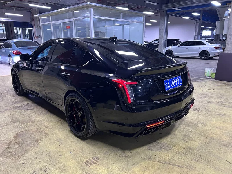 Cadillac CT5 — фото 17