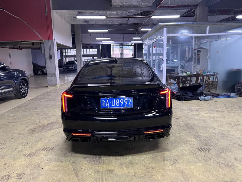 Cadillac CT5 — фото 19