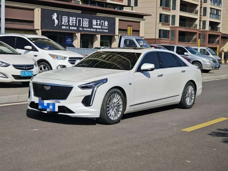 Cadillac CT6 — фото 1