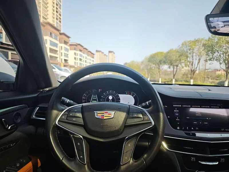 Cadillac CT6 — фото 6