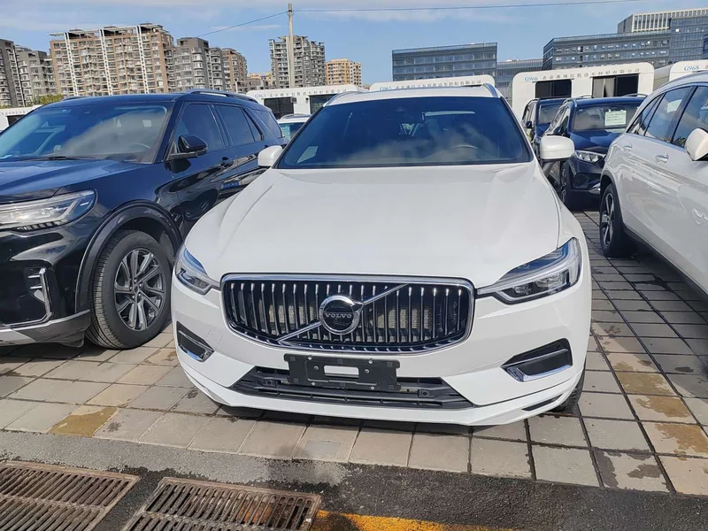 Volvo XC60 — фото 2