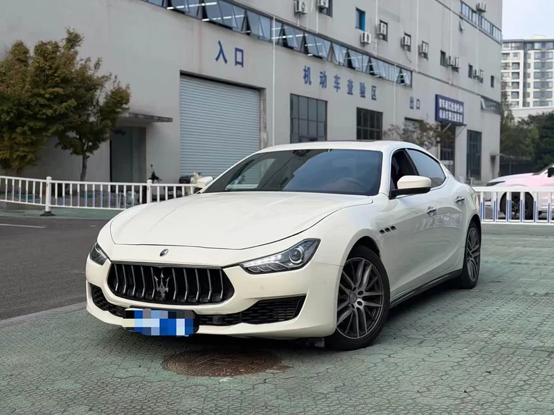 Maserati Ghibli — фото 1