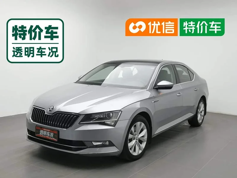 Skoda Superb — фото 1