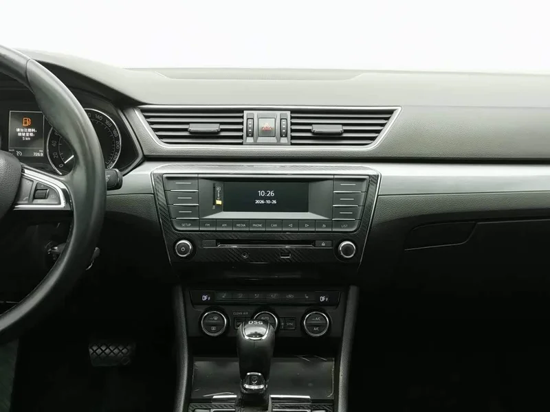 Skoda Superb — фото 12
