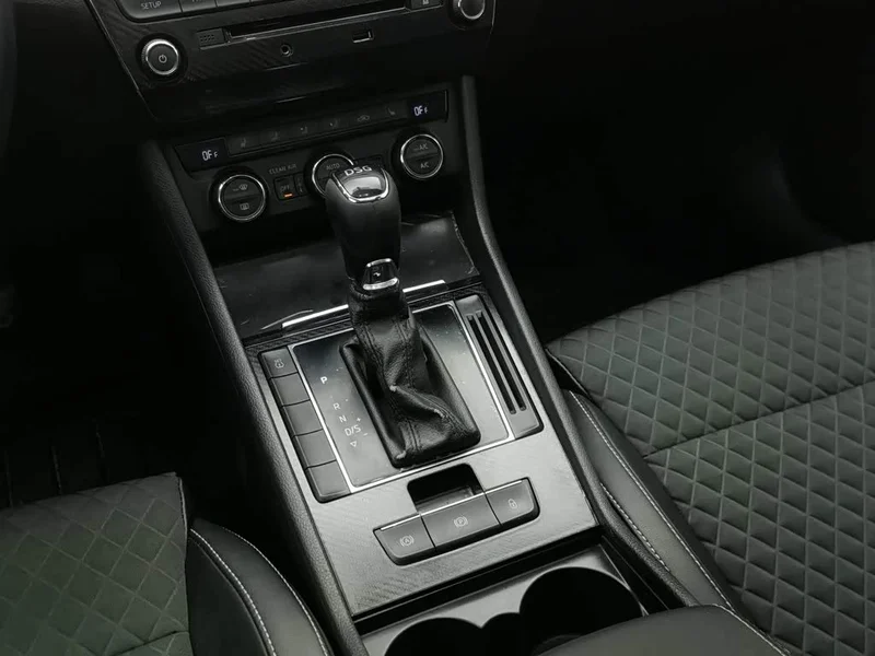 Skoda Superb — фото 13