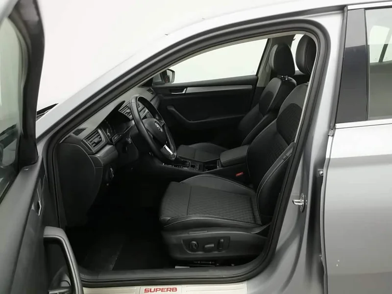 Skoda Superb — фото 10