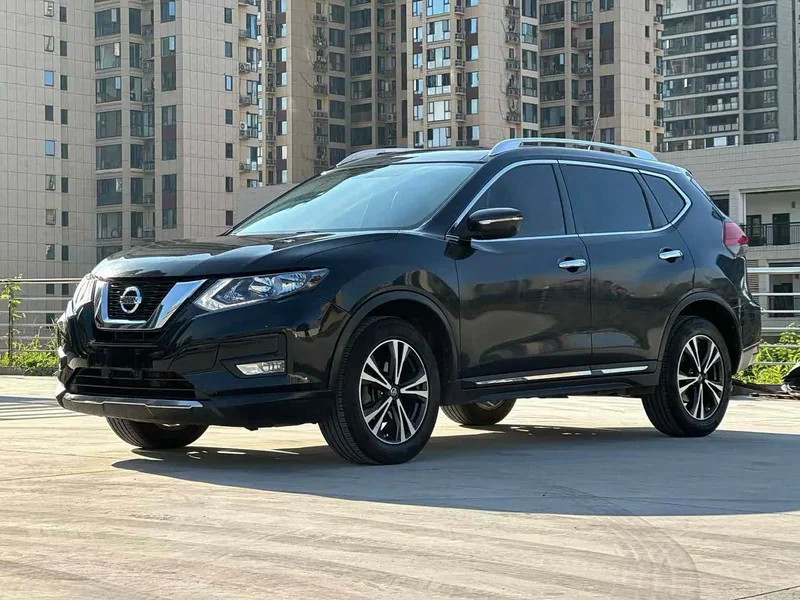 Nissan X-Trail — фото 1