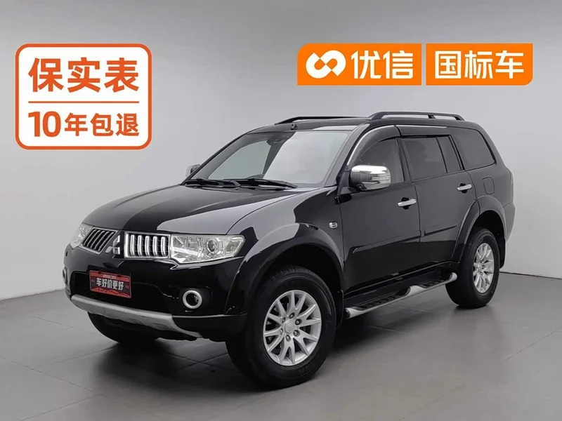 Mitsubishi Pajero Sport (Imported) — фото 1