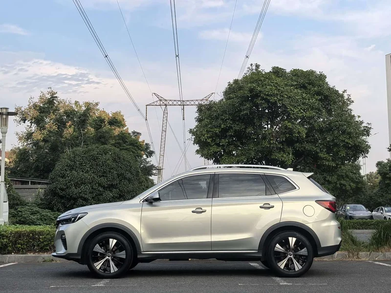 Roewe RX5 — фото 12