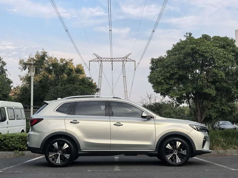 Roewe RX5 — фото 3