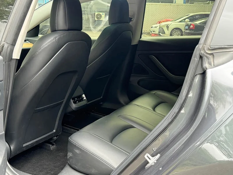 Tesla Model 3 — фото 6