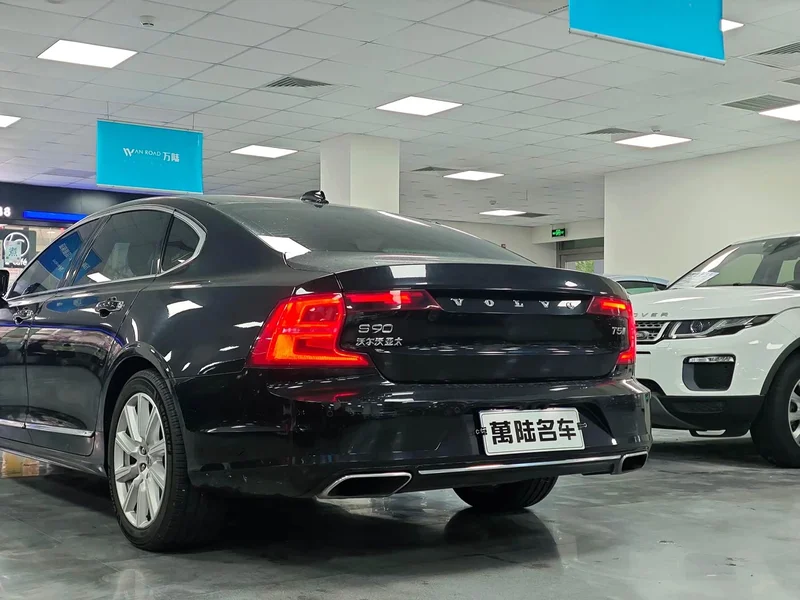 Volvo S90 — фото 10