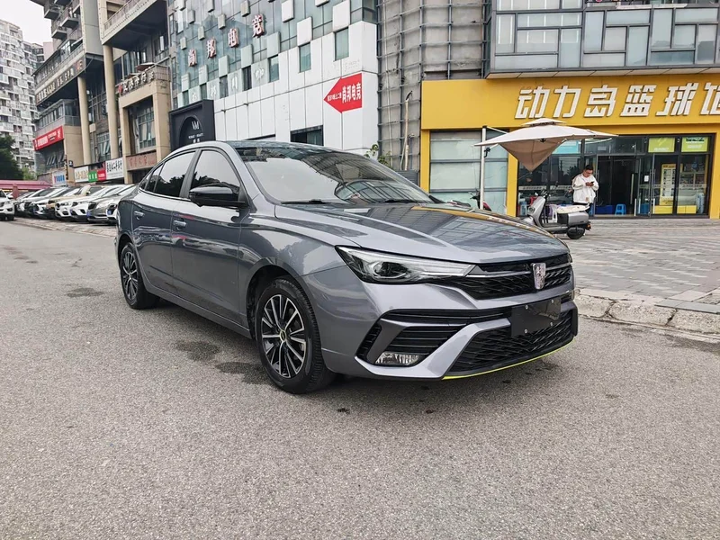 Roewe i5 — фото 3