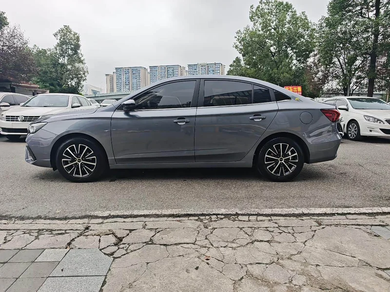 Roewe i5 — фото 9