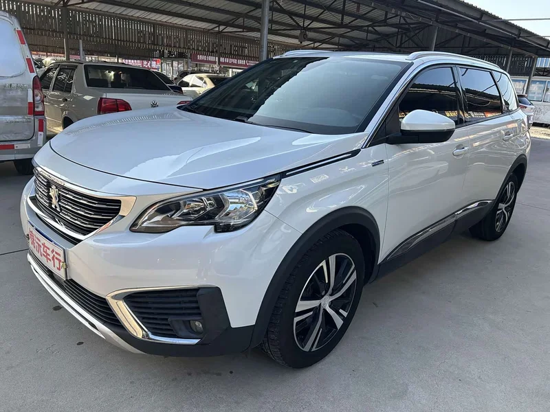Peugeot 5008 — фото 1
