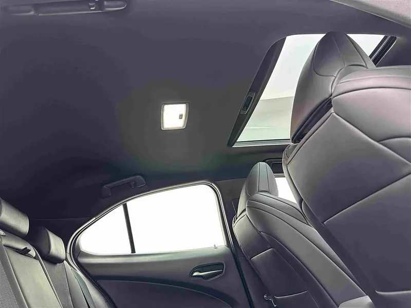Lexus UX — фото 21
