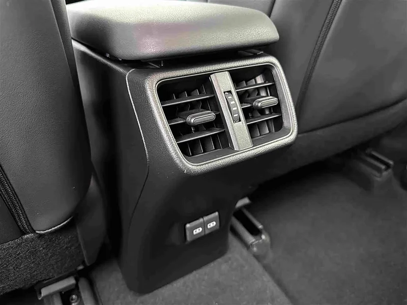 Lexus UX — фото 22