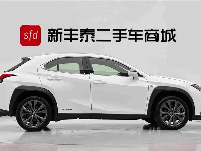 Lexus UX — фото 3