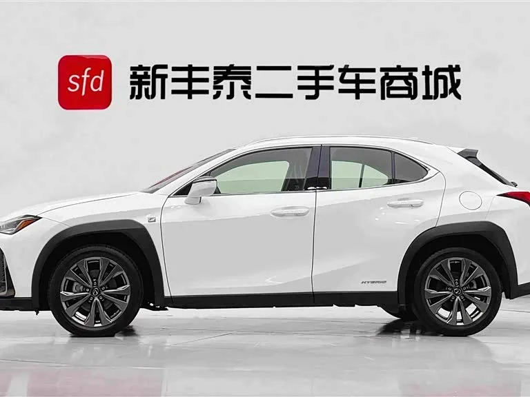 Lexus UX — фото 4