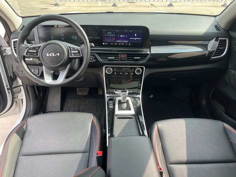 Kia Seltos — фото 6