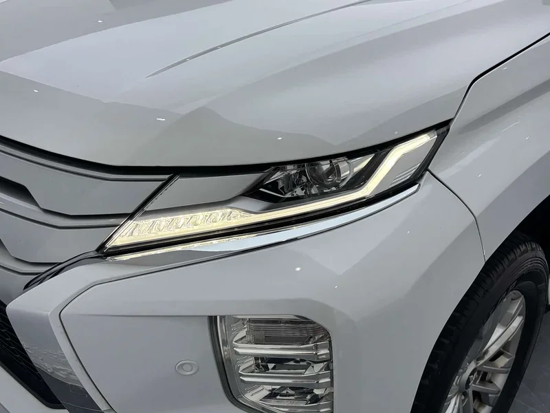 Mitsubishi Pajero (Imported) — фото 15