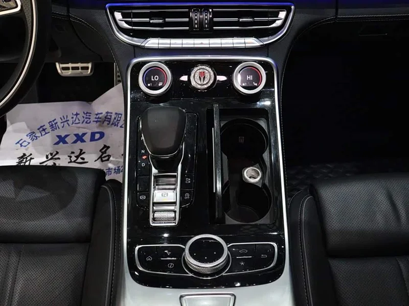 Hongqi H9 — фото 11