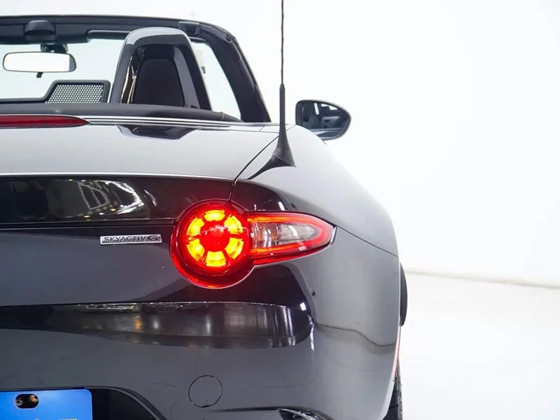 Mazda MX-5 — фото 23