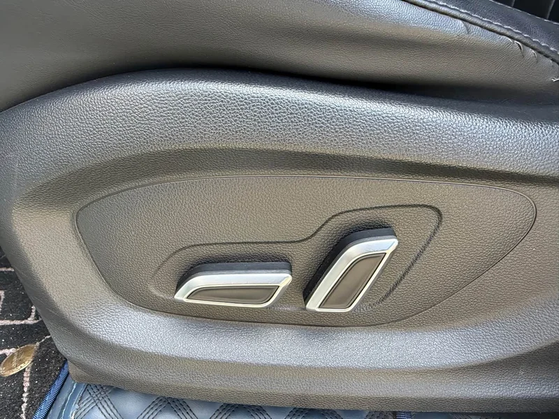 Roewe RX5 MAX — фото 16