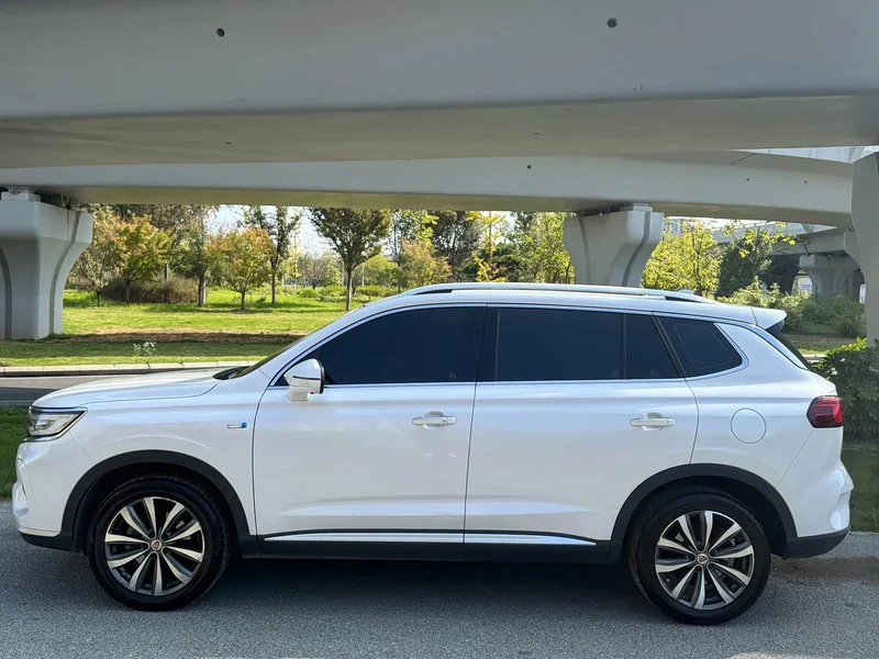 Roewe RX5 MAX — фото 3
