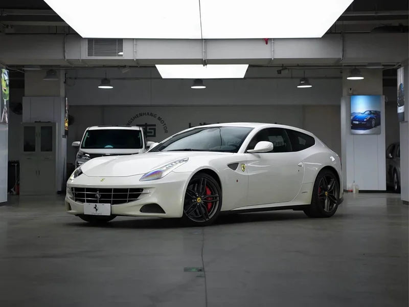 Ferrari FF — фото 1