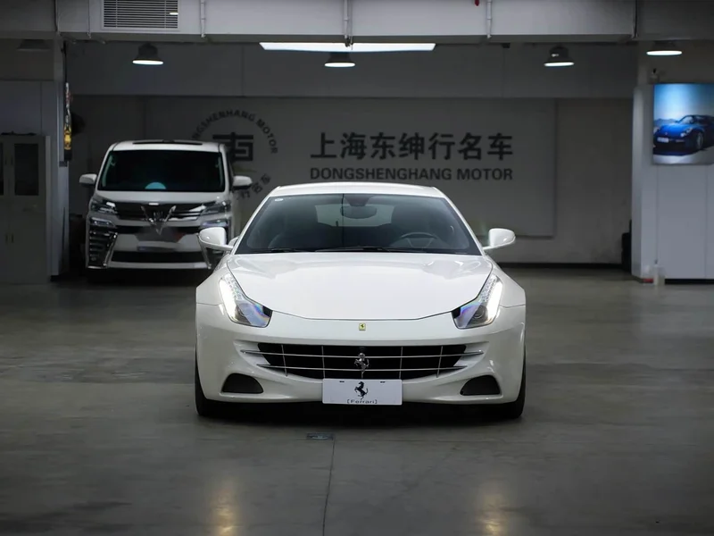 Ferrari FF — фото 2