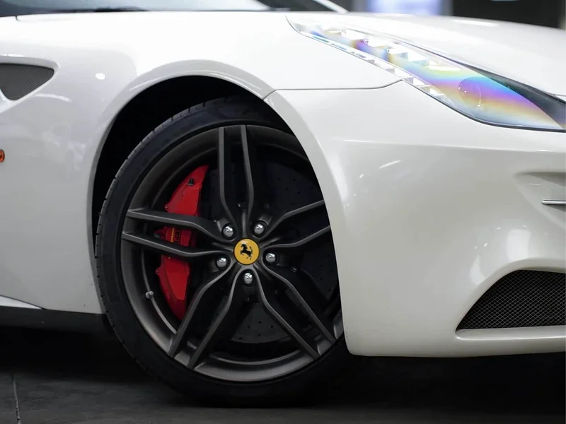 Ferrari FF — фото 6