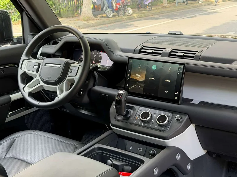 Land Rover Defender — фото 14