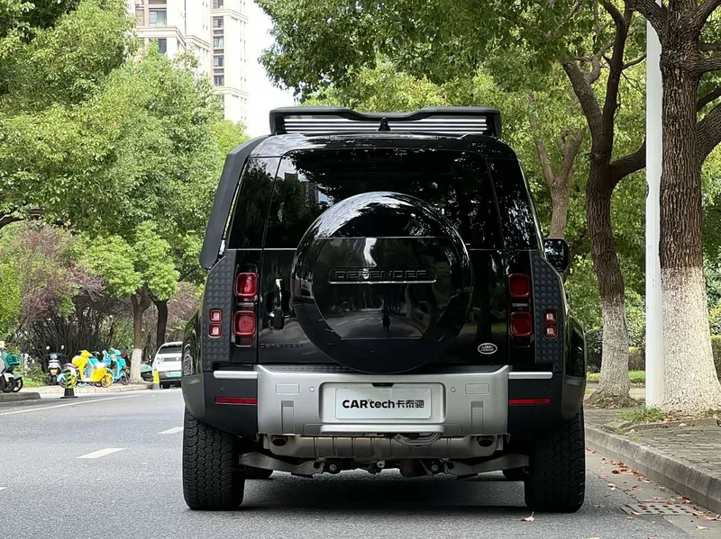 Land Rover Defender — фото 22