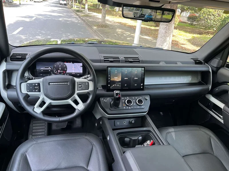 Land Rover Defender — фото 9