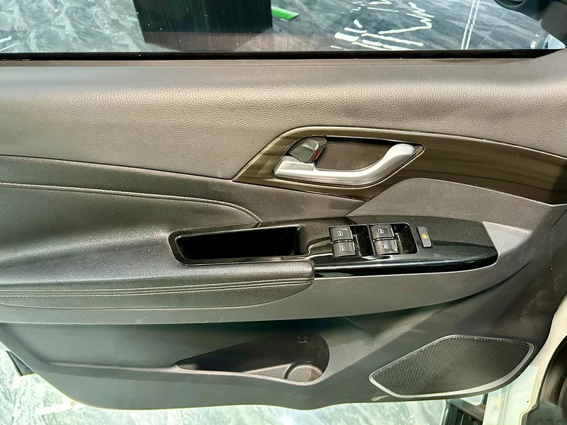 Isuzu D-MAX — фото 16