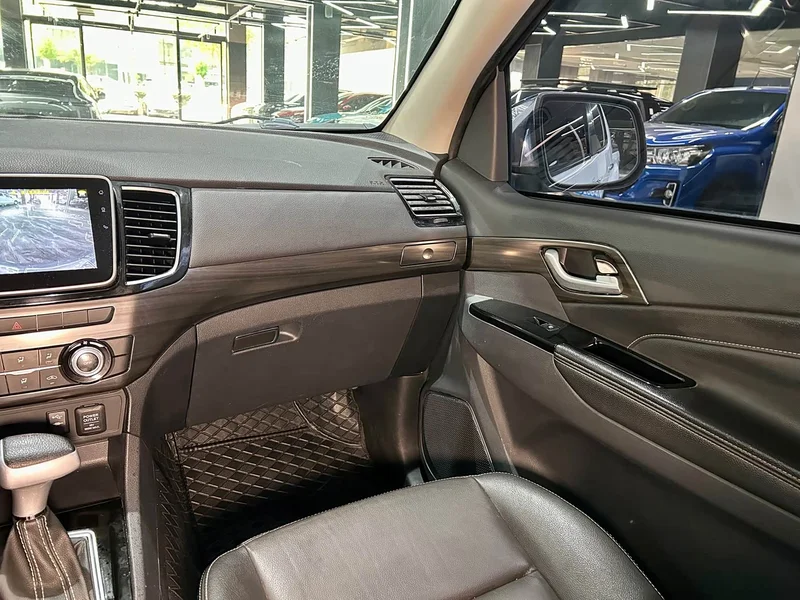 Isuzu D-MAX — фото 19