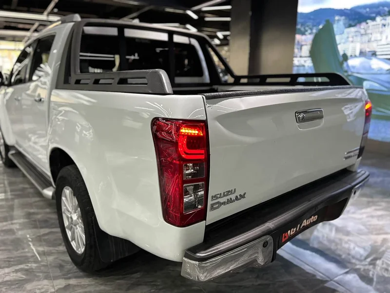 Isuzu D-MAX — фото 26