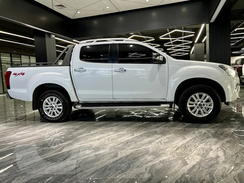 Isuzu D-MAX — фото 4