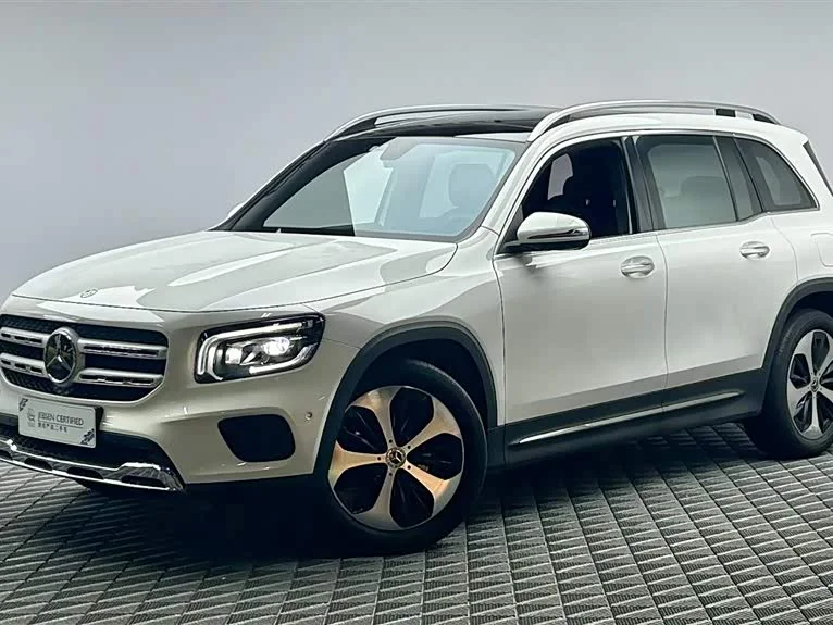 Mercedes-Benz GLB — фото 1