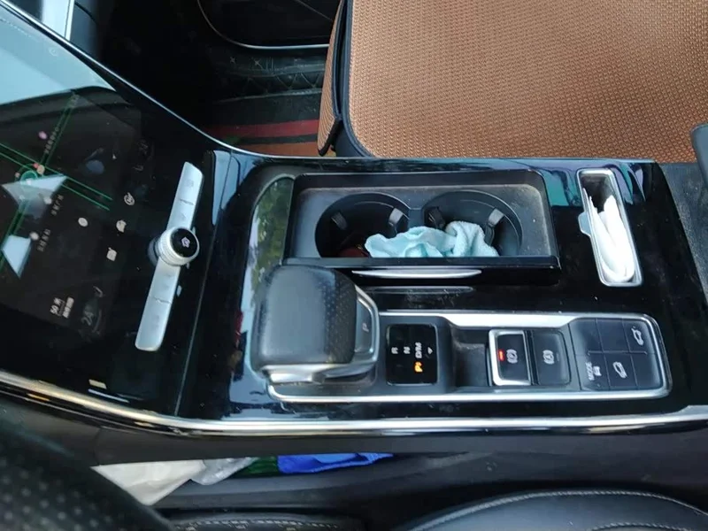 Roewe RX5 MAX — фото 16