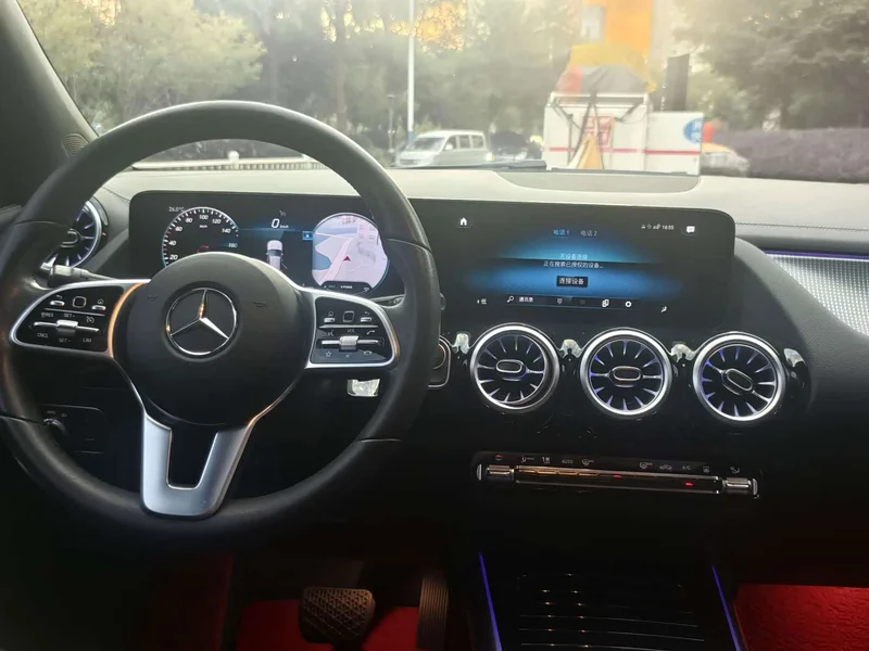 Mercedes-Benz EQA — фото 14