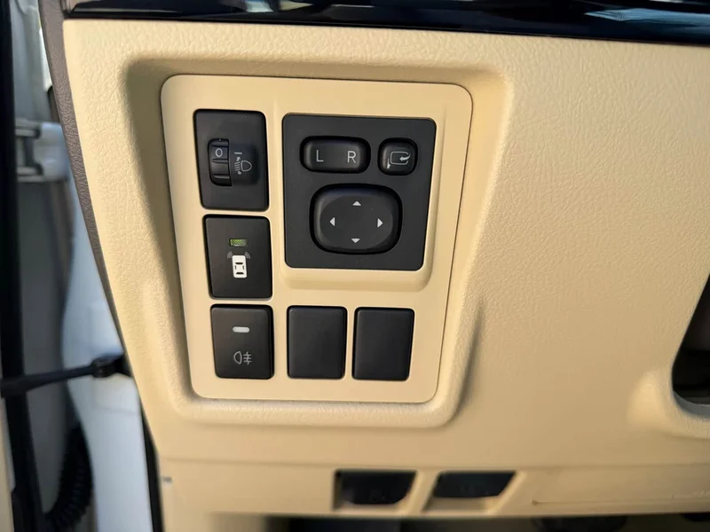 Toyota Prado (Imported) — фото 12