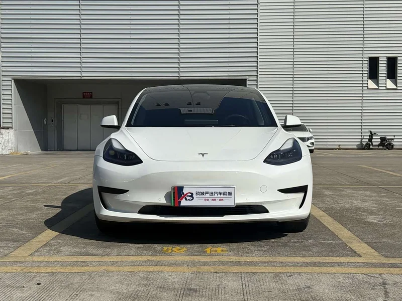 Tesla Model 3 — фото 2