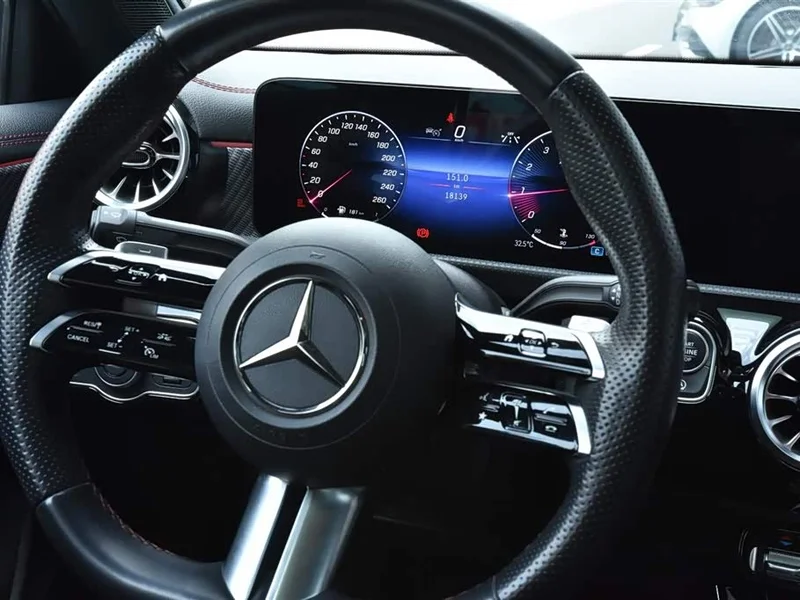 Mercedes-Benz A-Class — фото 12