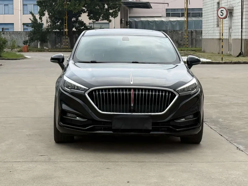 Hongqi H5 — фото 1