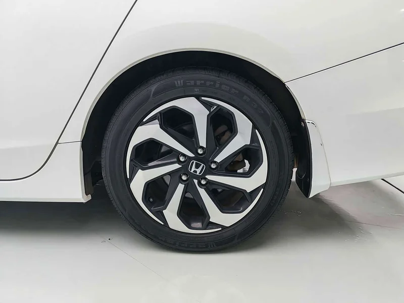 Honda Accord — фото 13