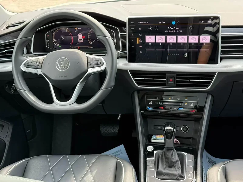 Volkswagen Tiguan L — фото 19