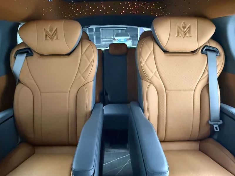 Toyota Sienna — фото 11